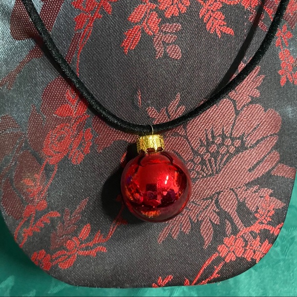 🎄 New Christmas Bulb Earrings & Necklace Set - Picture 5 of 7